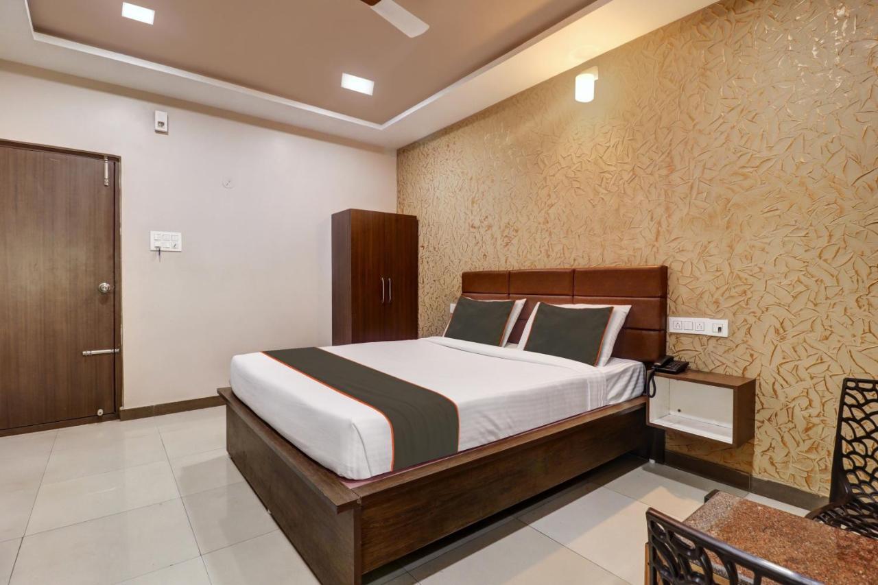 Emara Delight Executives Rooms Bangalore Buitenkant foto